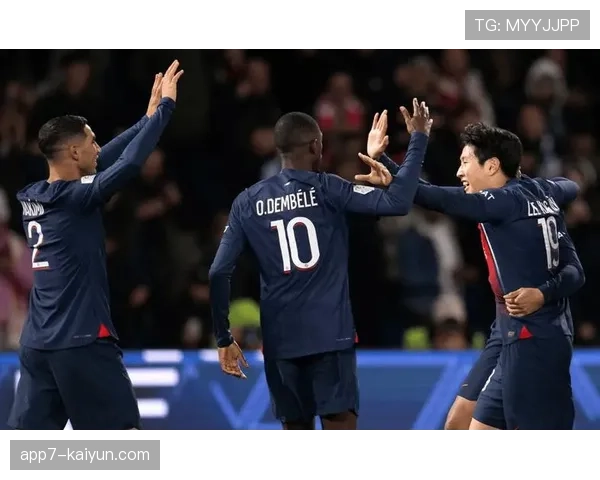 快速反击,三脚传递!尼斯开场闪击得手,1-0领先巴黎圣日耳曼 快速反击,三脚传递!尼斯开场闪击得手,1-0领先巴黎圣日耳曼